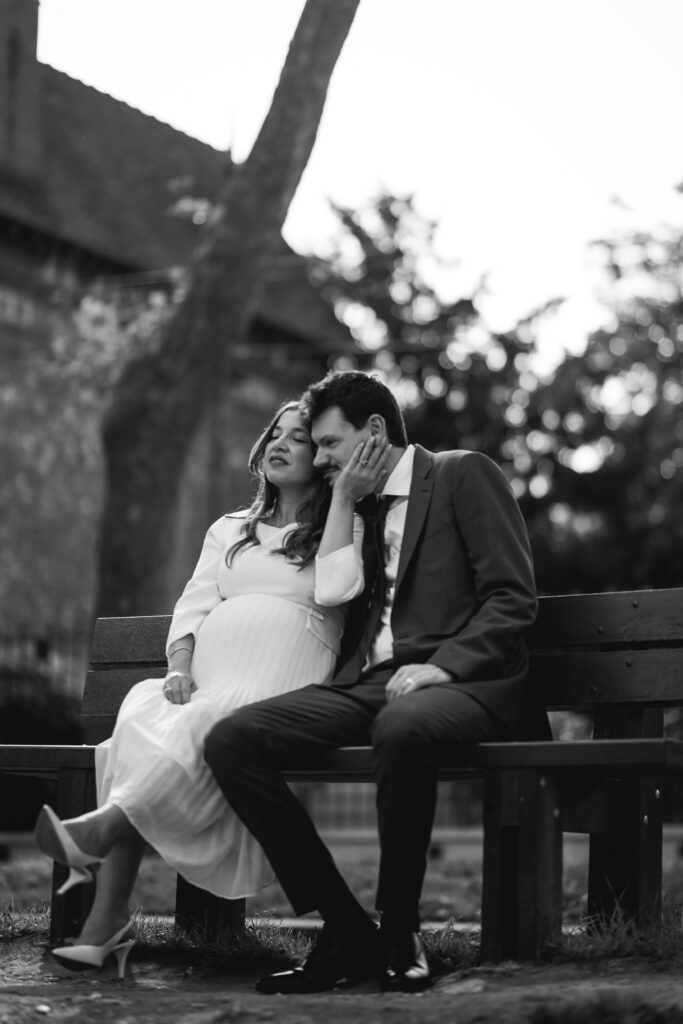 Couple marié avec femme enceinte