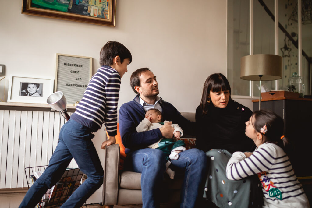 Famille à la maison à Asnières