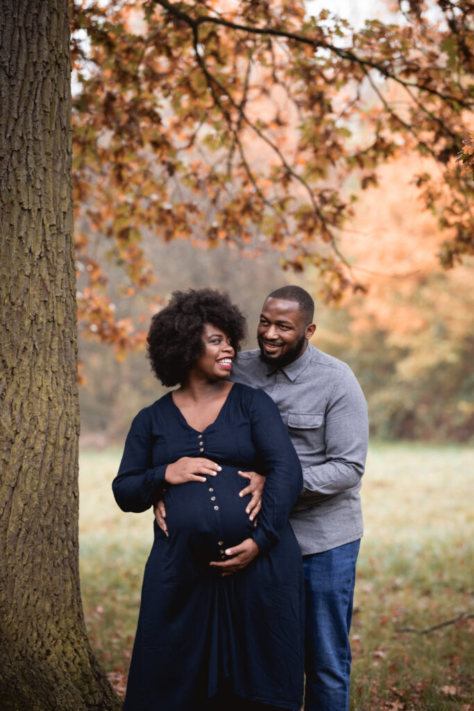 Photographe Paris avec couple attenant un enfant