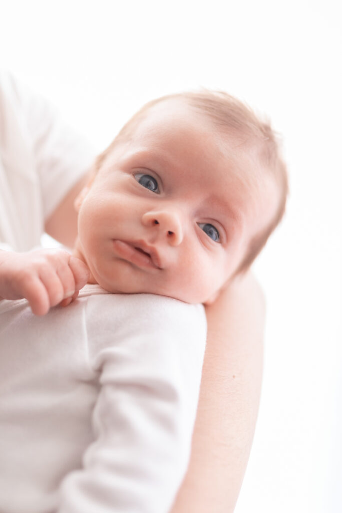 Photographe maternité bébé en body