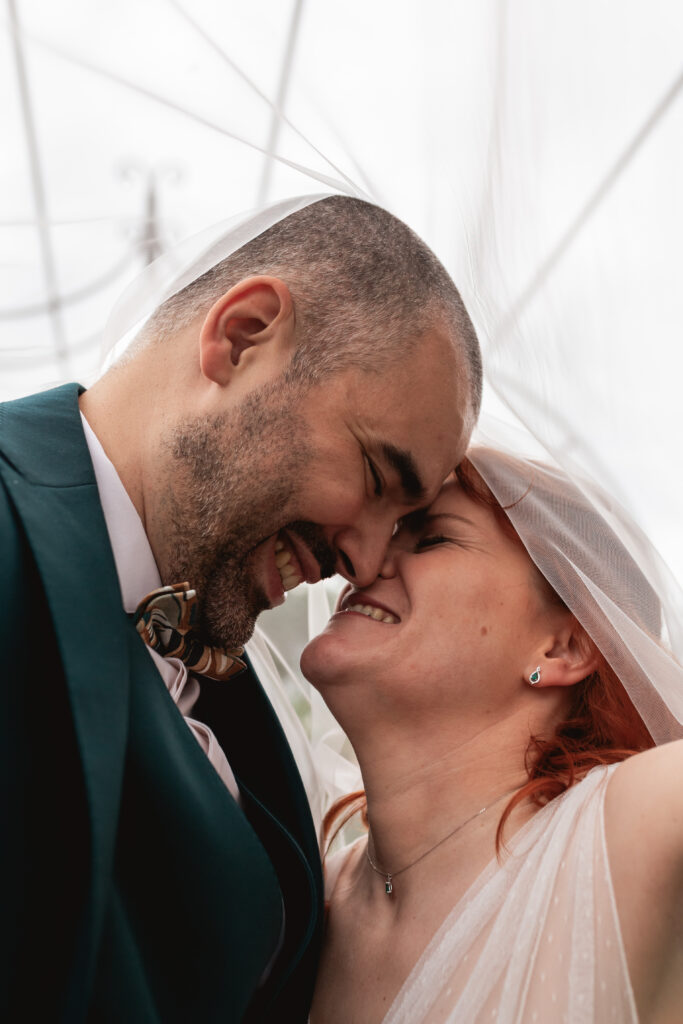 Photographe mariage Seine-et-Marne mariés complices